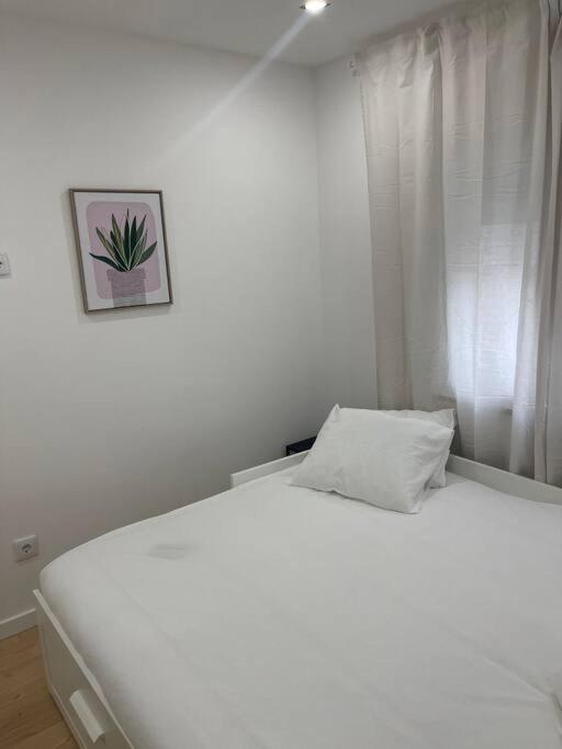 Lovely 2 Bedroom Apartment In South Lisbon Баррейру Экстерьер фото
